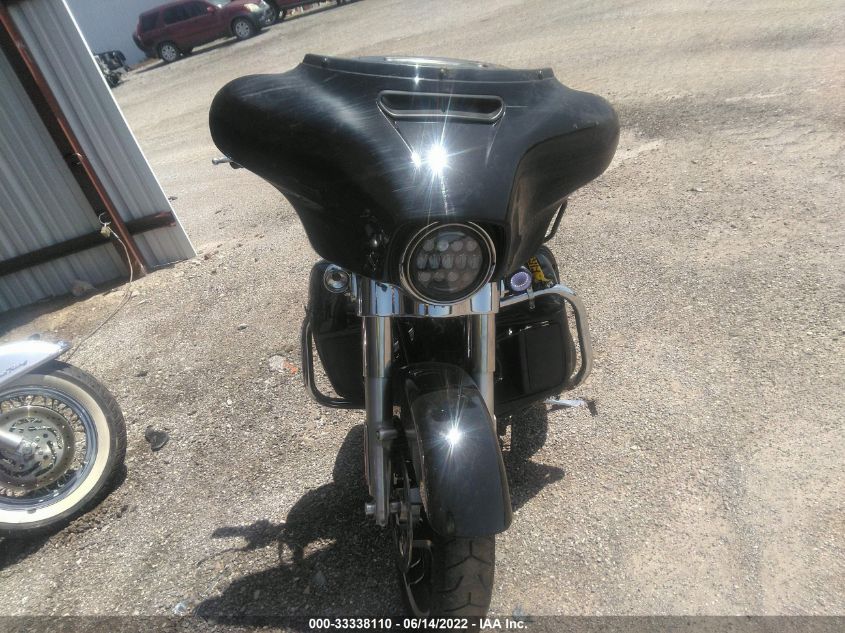 2018 HARLEY-DAVIDSON FLHX STREET GLIDE 1HD1KBC12JB675061
