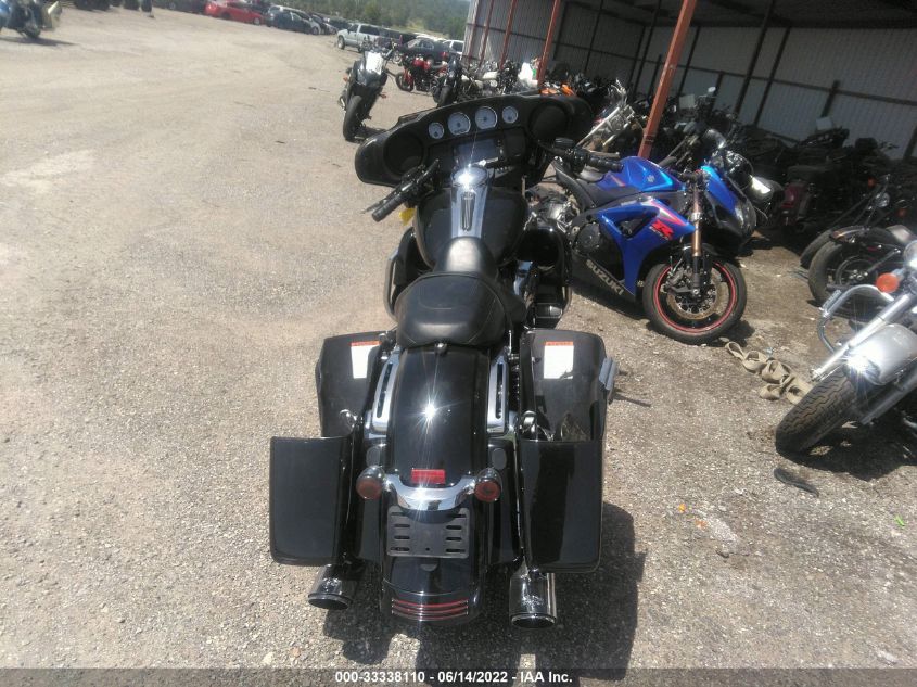 2018 HARLEY-DAVIDSON FLHX STREET GLIDE 1HD1KBC12JB675061