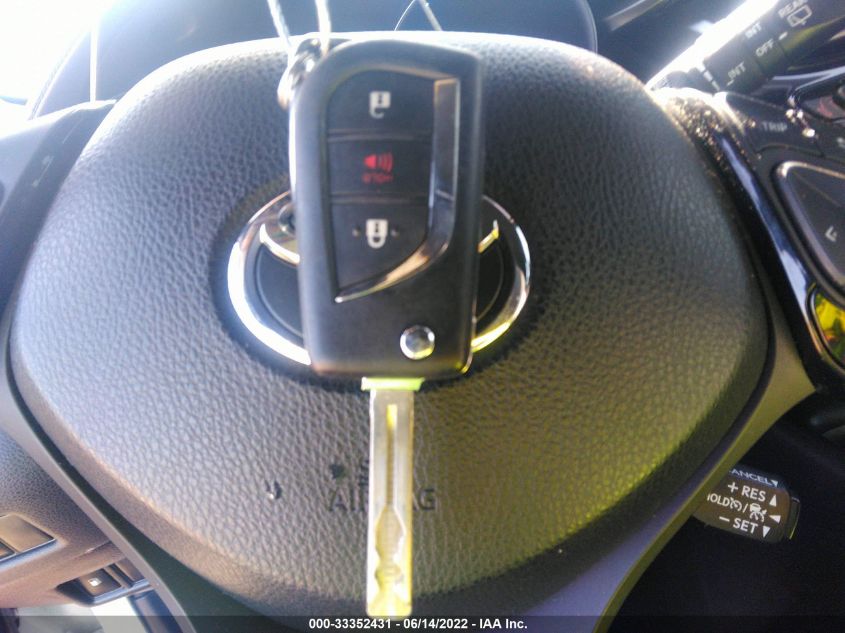 2018 TOYOTA C-HR XLE JTNKHMBXXJ1008990