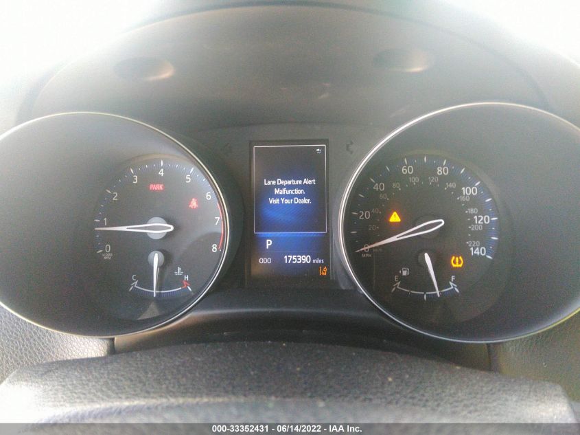 2018 TOYOTA C-HR XLE JTNKHMBXXJ1008990