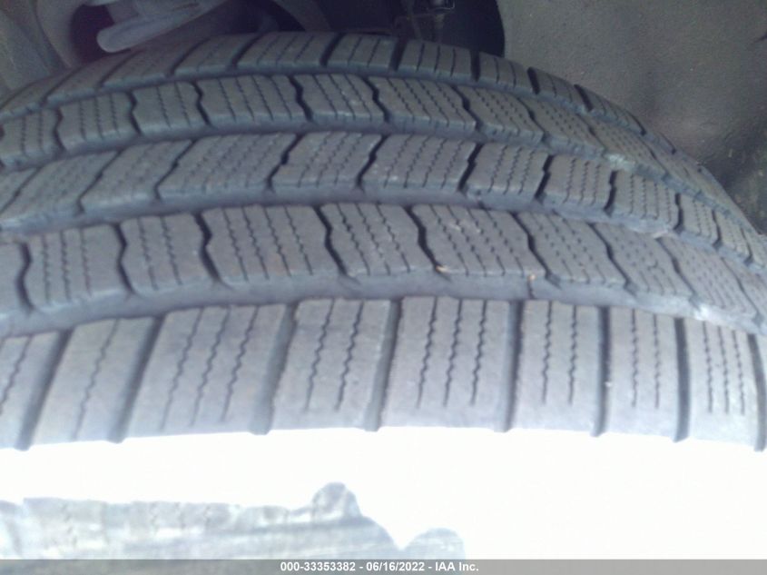 2015 CHEVROLET SUBURBAN LT 1GNSCJKC1FR144956