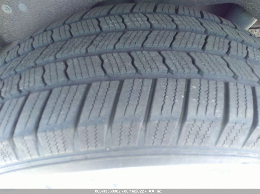 2015 CHEVROLET SUBURBAN LT 1GNSCJKC1FR144956