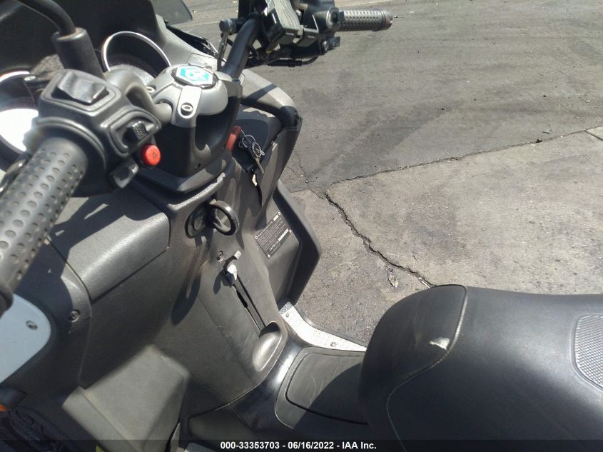 2008 PIAGGIO MP3 500 ZAPM610X285000243