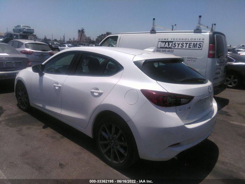 2018 MAZDA MAZDA3 5-DOOR TOURING 3MZBN1L30JM268449