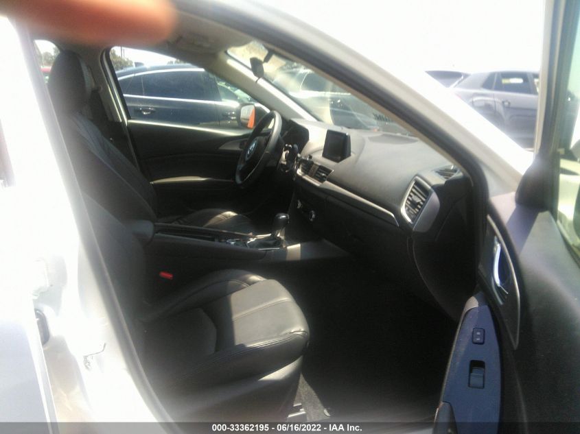 2018 MAZDA MAZDA3 5-DOOR TOURING 3MZBN1L30JM268449