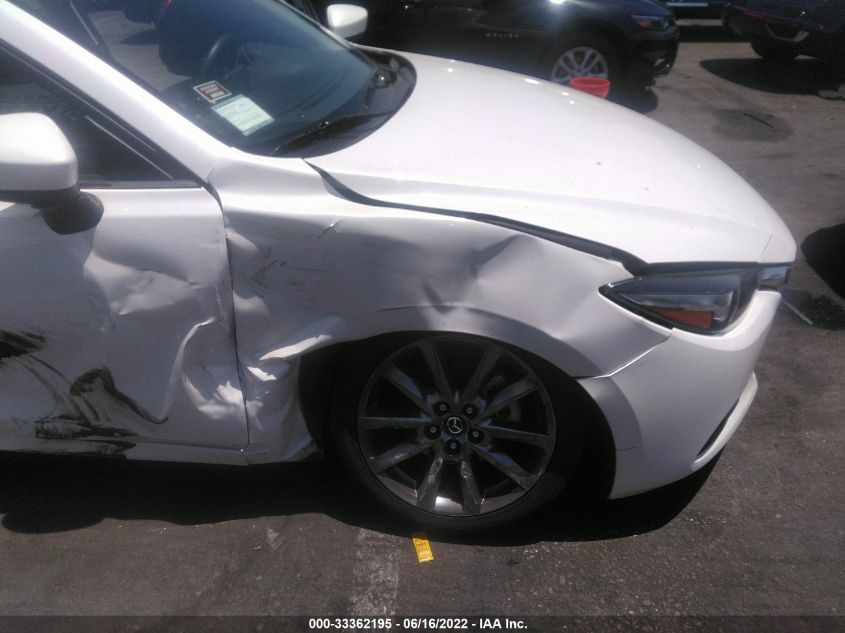 2018 MAZDA MAZDA3 5-DOOR TOURING 3MZBN1L30JM268449
