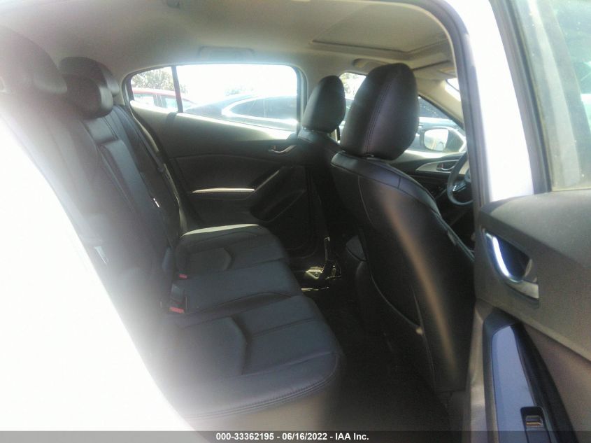 2018 MAZDA MAZDA3 5-DOOR TOURING 3MZBN1L30JM268449