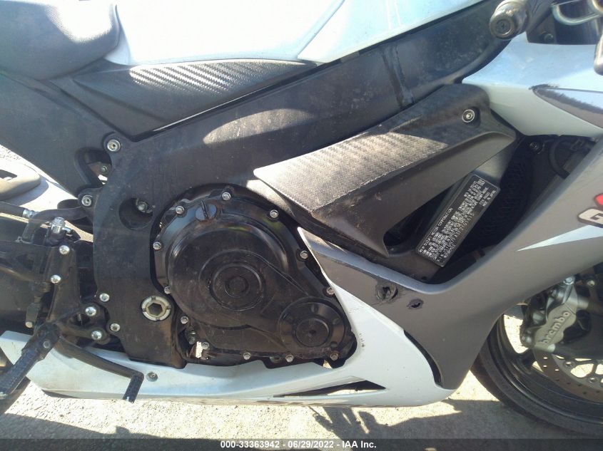 2015 SUZUKI GSX-R600 JS1GN7FA3F2101615