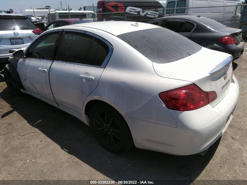 2015 INFINITI Q40 JN1CV6AP3FM500168