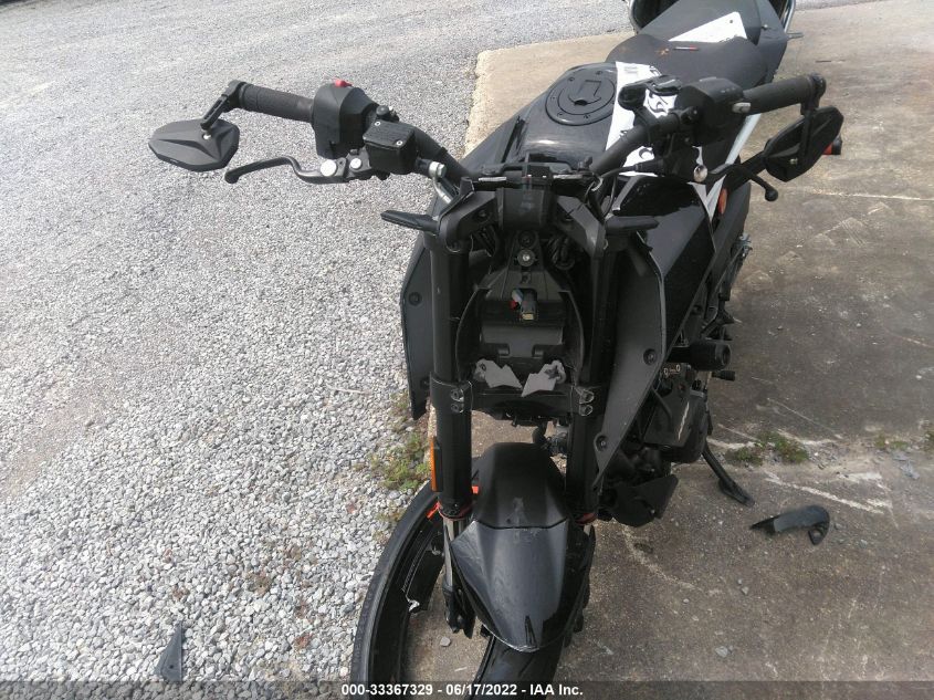 2021 KTM 390 DUKE MD2JPJ403MC243526