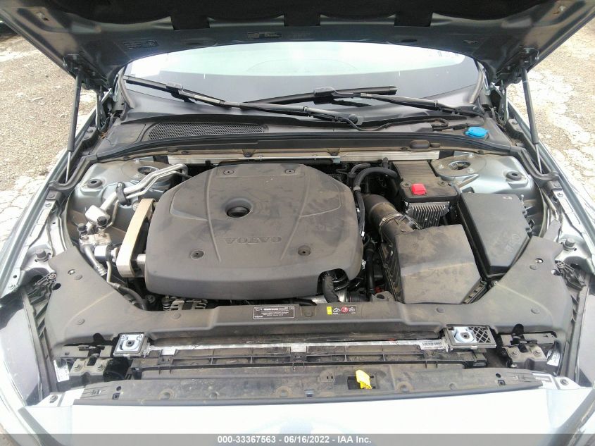 2019 VOLVO S60 MOMENTUM 7JR102FK8KG016483