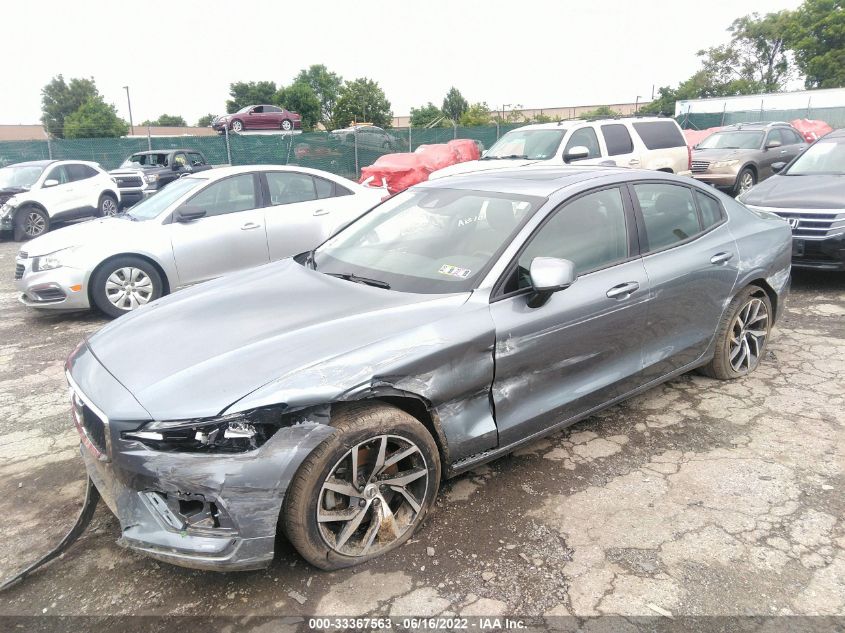 2019 VOLVO S60 MOMENTUM 7JR102FK8KG016483