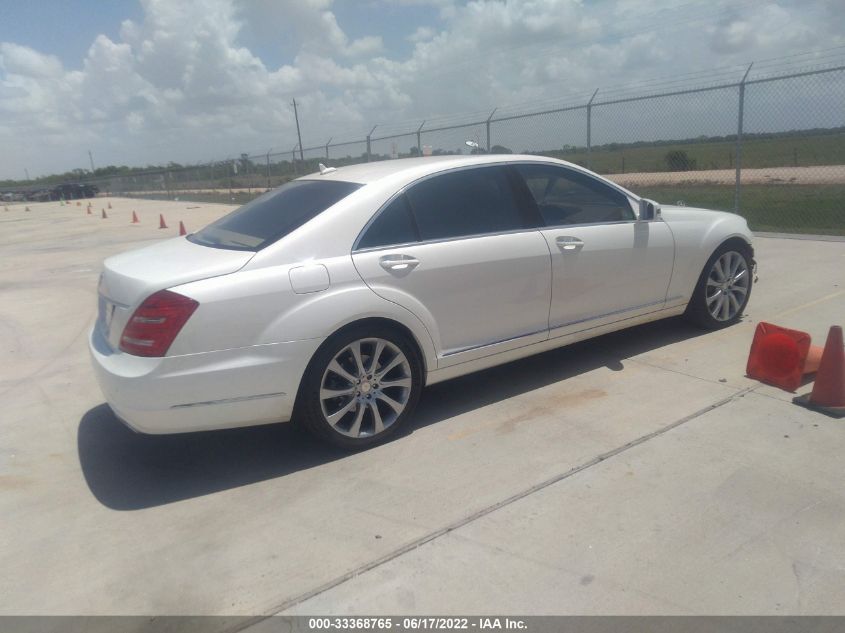 2013 MERCEDES-BENZ S-CLASS S 550 WDDNG7DB9DA505479