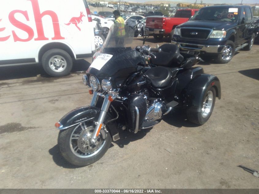 2018 HARLEY-DAVIDSON FLHTCUTG TRI GLIDE ULTRA 1HD1MAD16JB855470