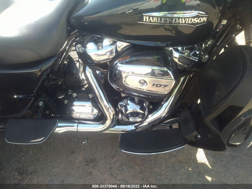 2018 HARLEY-DAVIDSON FLHTCUTG TRI GLIDE ULTRA 1HD1MAD16JB855470