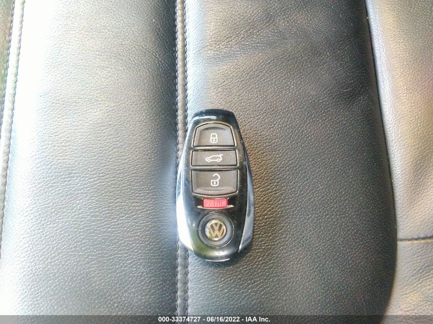 2015 VOLKSWAGEN TOUAREG LUX WVGEF9BP5FD007834