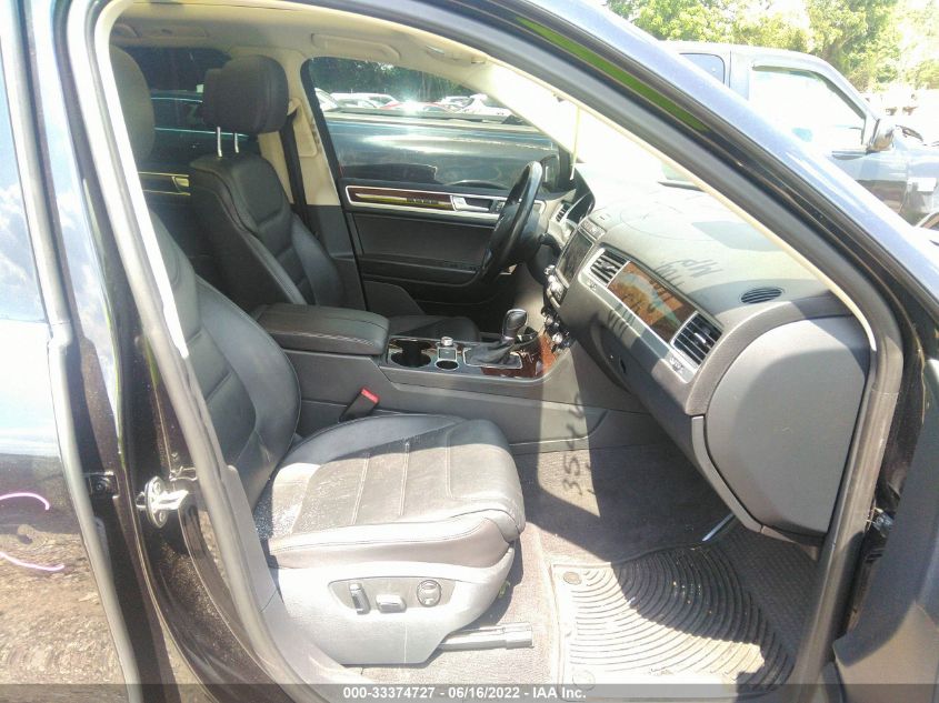 2015 VOLKSWAGEN TOUAREG LUX WVGEF9BP5FD007834