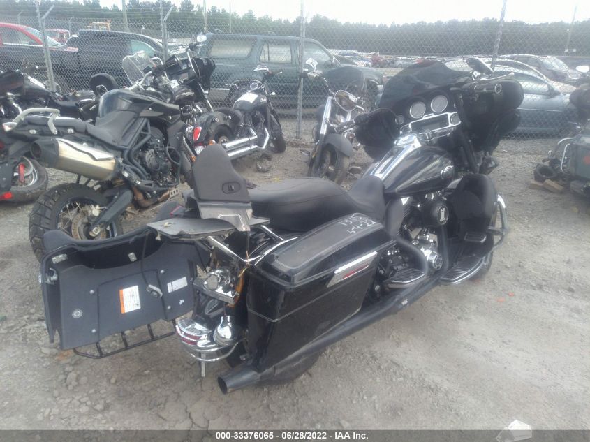 2010 HARLEY-DAVIDSON FLHTCU 1HD1FC413AB651375