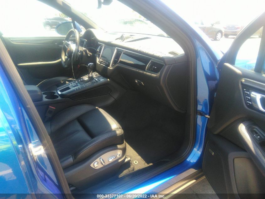 2018 PORSCHE MACAN WP1AA2A54JLB04657