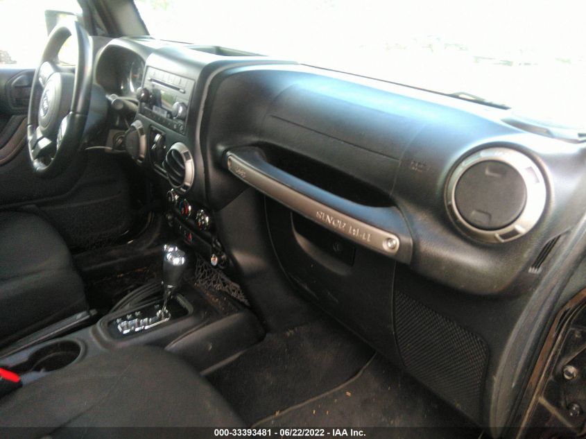 2016 JEEP WRANGLER UNLIMITED SPORT 1C4BJWDG6GL106106