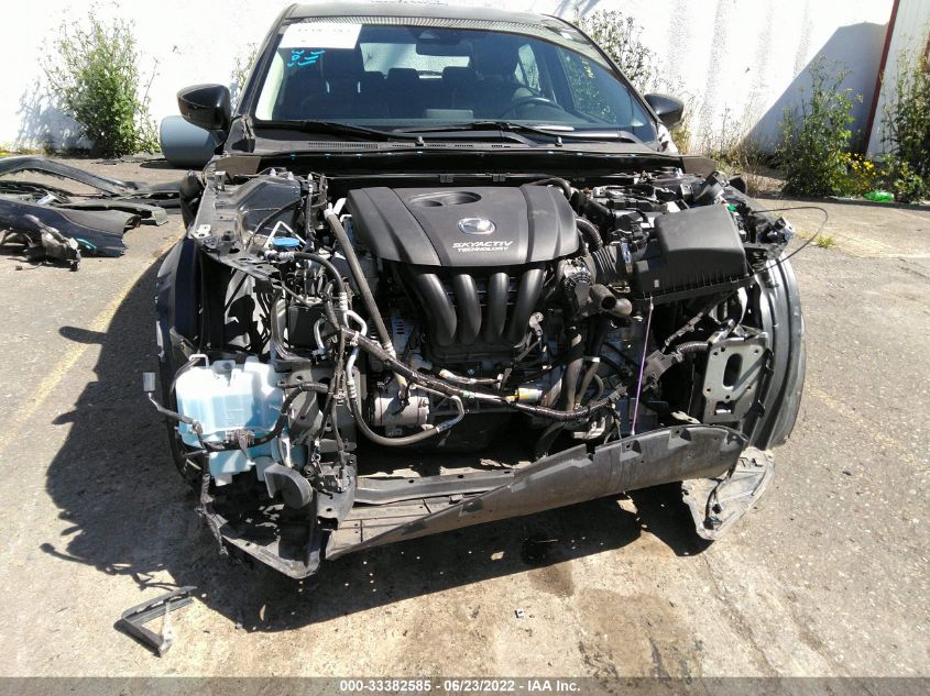 2018 MAZDA MAZDA3 5-DOOR TOURING 3MZBN1L37JM181695