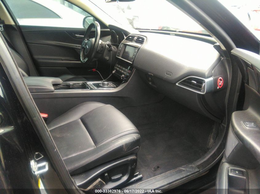 2017 JAGUAR XE 25T SAJAR4BG3HA964840