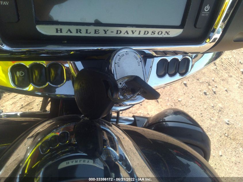 2015 HARLEY-DAVIDSON FLHTCUTG TRI GLIDE ULTRA 1HD1MAL18FB862459