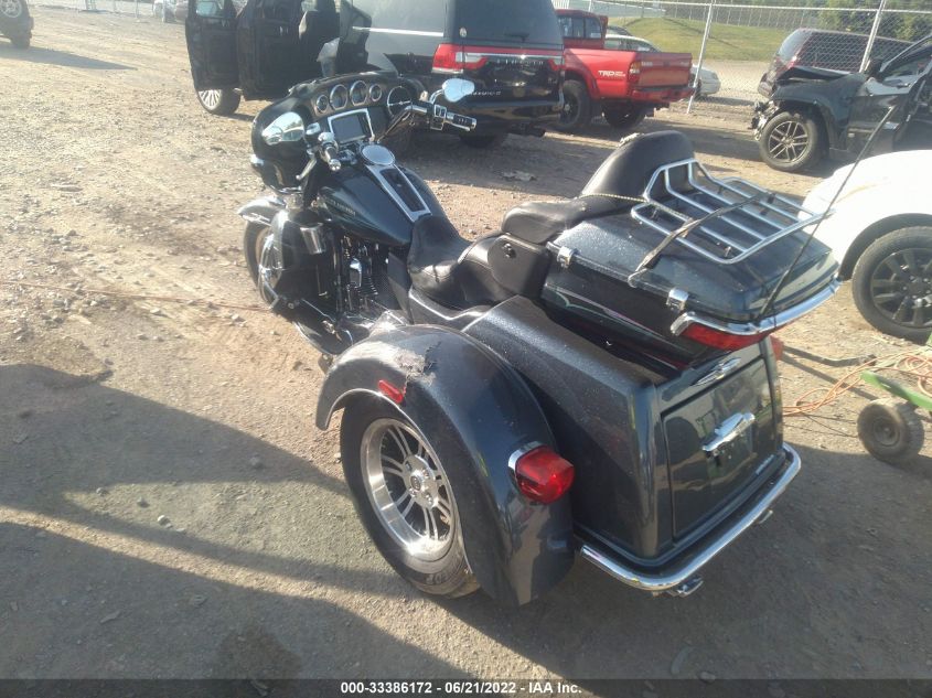 2015 HARLEY-DAVIDSON FLHTCUTG TRI GLIDE ULTRA 1HD1MAL18FB862459