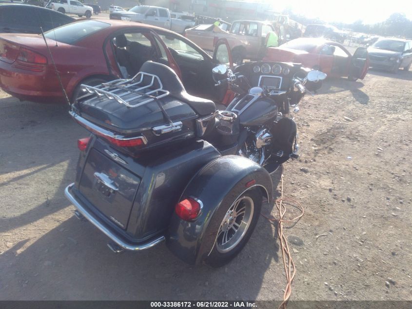 2015 HARLEY-DAVIDSON FLHTCUTG TRI GLIDE ULTRA 1HD1MAL18FB862459