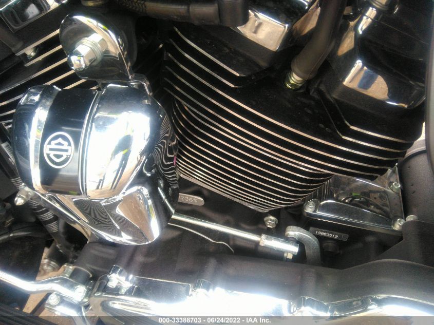 2019 HARLEY-DAVIDSON FLHTK 1HD1KEF19KB602736