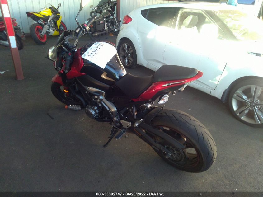 2018 KAWASAKI ZR900 JKAZR2B1XJA000107