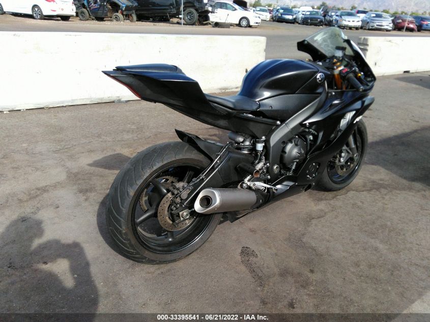 2017 YAMAHA YZFR6 JYARJ28EXHA002002