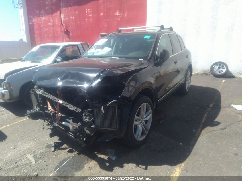 2013 VOLKSWAGEN TOUAREG EXEC WVGEP9BP8DD003996