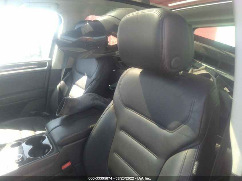 2013 VOLKSWAGEN TOUAREG EXEC WVGEP9BP8DD003996