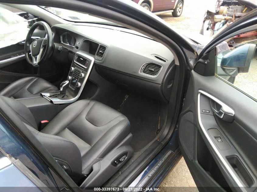 2015 VOLVO V60 T5 DRIVE-E PREMIER YV140MEK9F1217756