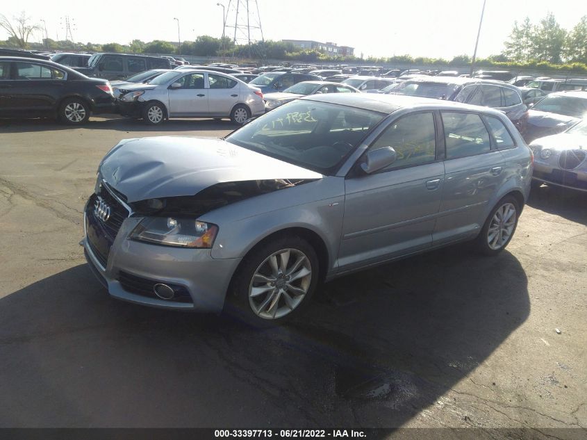 2013 AUDI A3 PREMIUM WAUBEAFM0DA007618