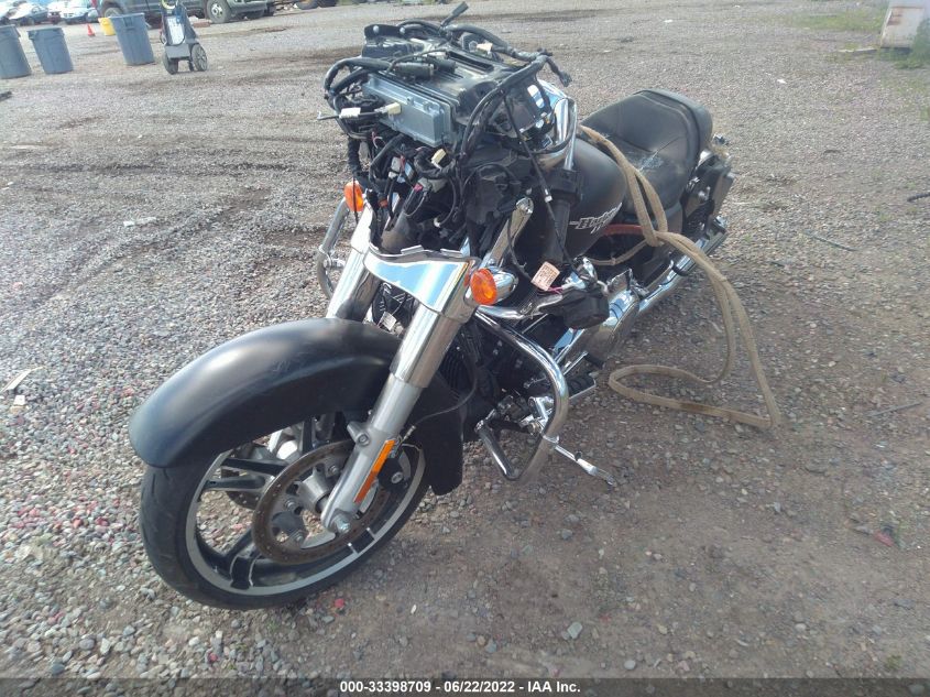 2017 HARLEY-DAVIDSON FLHX STREET GLIDE 1HD1KBC16HB629615