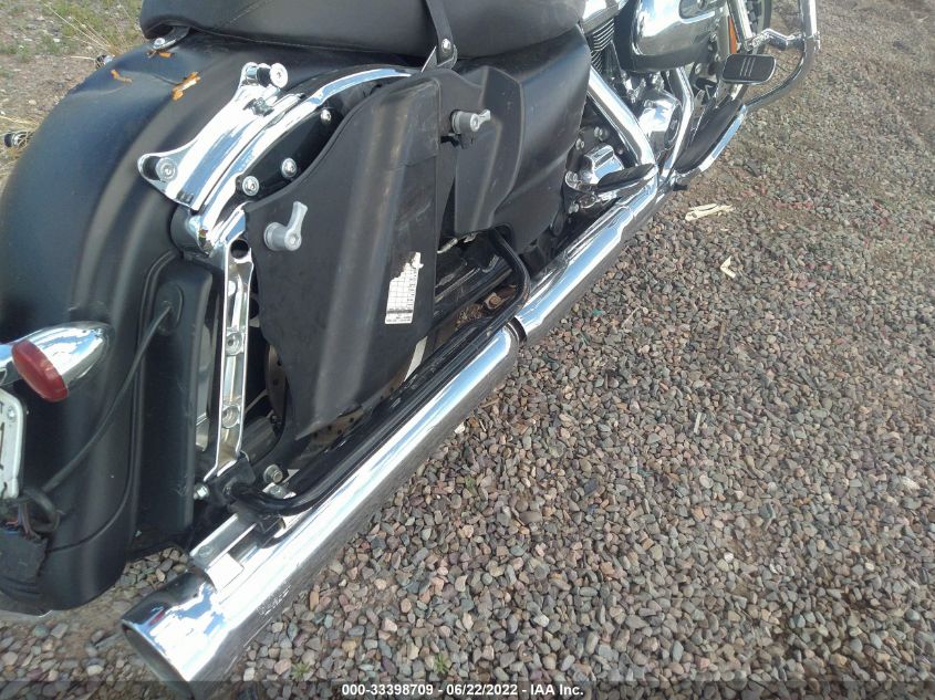 2017 HARLEY-DAVIDSON FLHX STREET GLIDE 1HD1KBC16HB629615