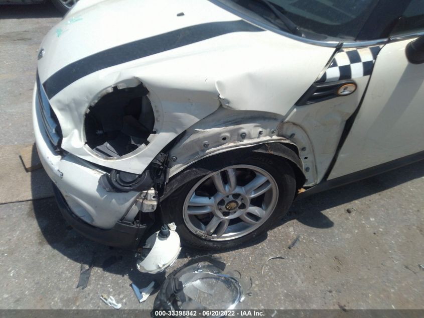 2013 MINI COOPER HARDTOP WMWSU3C58DT688689