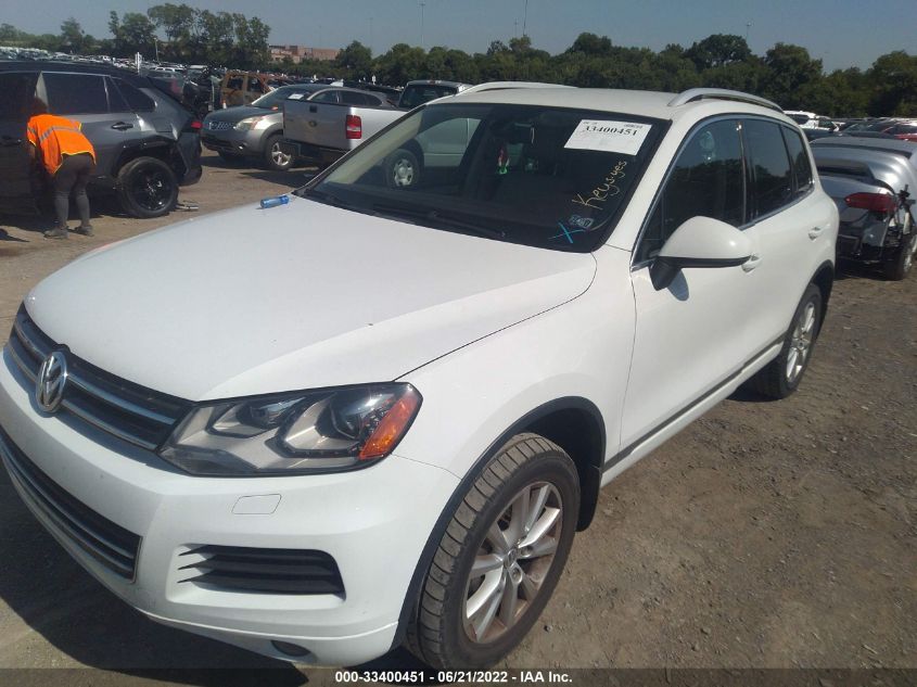 2013 VOLKSWAGEN TOUAREG SPORT W/NAV WVGEP9BP4DD011738