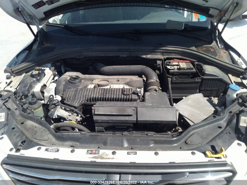 2016 VOLVO XC60 T5 YV4612RJ9G2835749