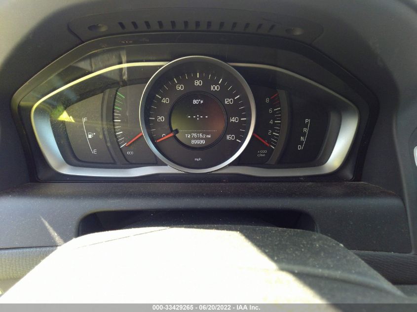 2016 VOLVO XC60 T5 YV4612RJ9G2835749