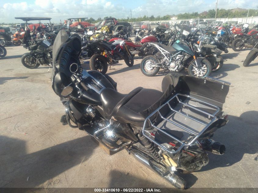 2019 HARLEY-DAVIDSON FLHTCU 1HD1FCC17KB638230