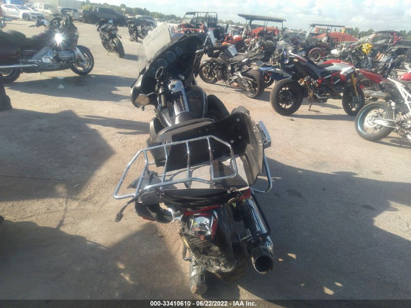 2019 HARLEY-DAVIDSON FLHTCU 1HD1FCC17KB638230