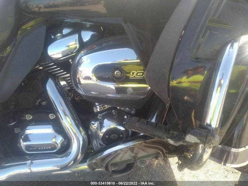 2019 HARLEY-DAVIDSON FLHTCU 1HD1FCC17KB638230