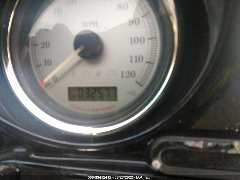 2008 HARLEY-DAVIDSON FLHX 1HD1KB4388Y617284