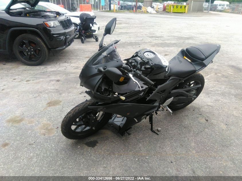2021 YAMAHA YZFR3 A MH3RH18Y3MK007956