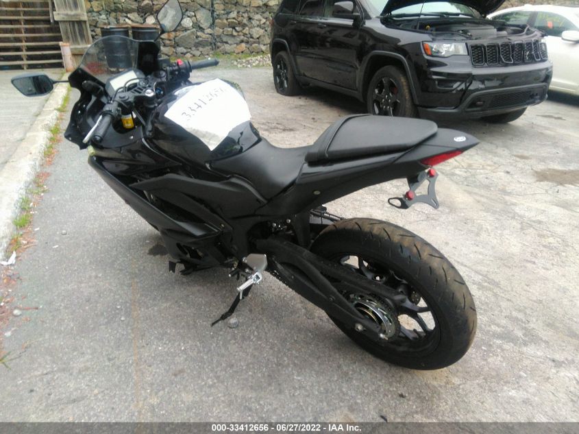 2021 YAMAHA YZFR3 A MH3RH18Y3MK007956