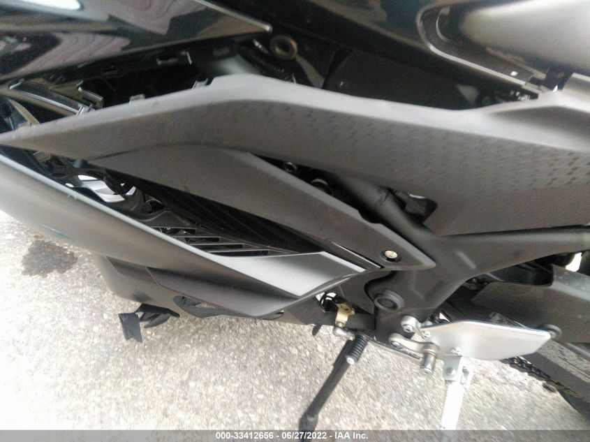 2021 YAMAHA YZFR3 A MH3RH18Y3MK007956