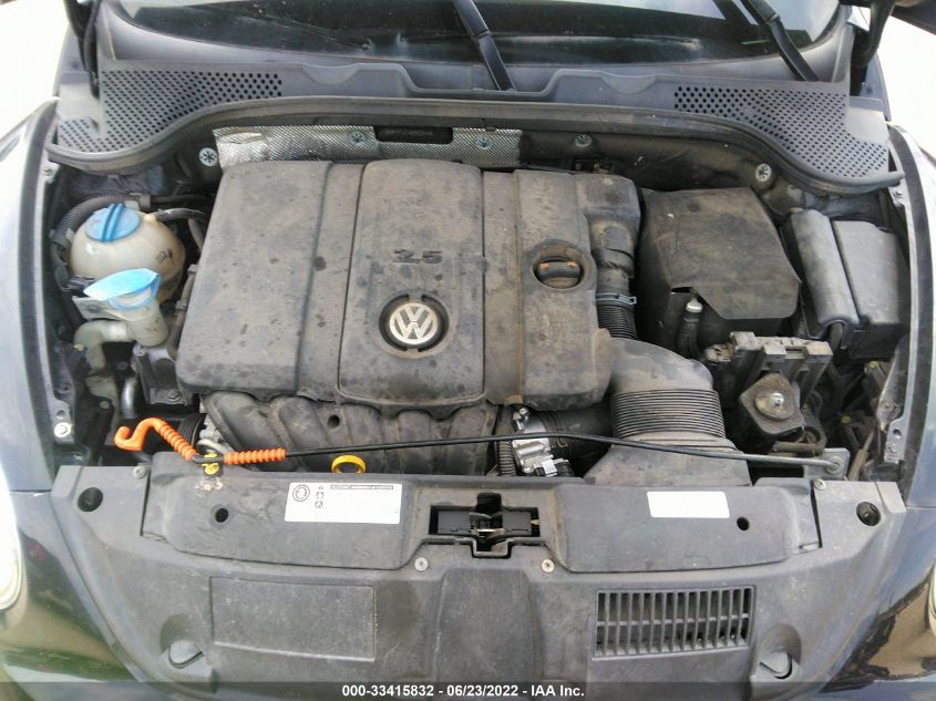 2014 VOLKSWAGEN BEETLE COUPE 2.5L ENTRY 3VWFP7AT4EM625445